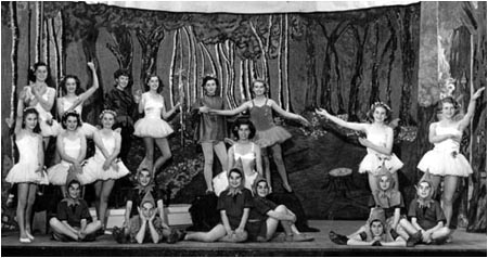 Midsummer Nights Dream Cast Photo, 1951